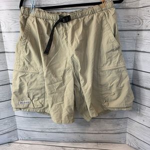 Columbia Omni-Shade Cargo Shorts L Men's Khaki Tan Hiking Outdoors Fishing Lined